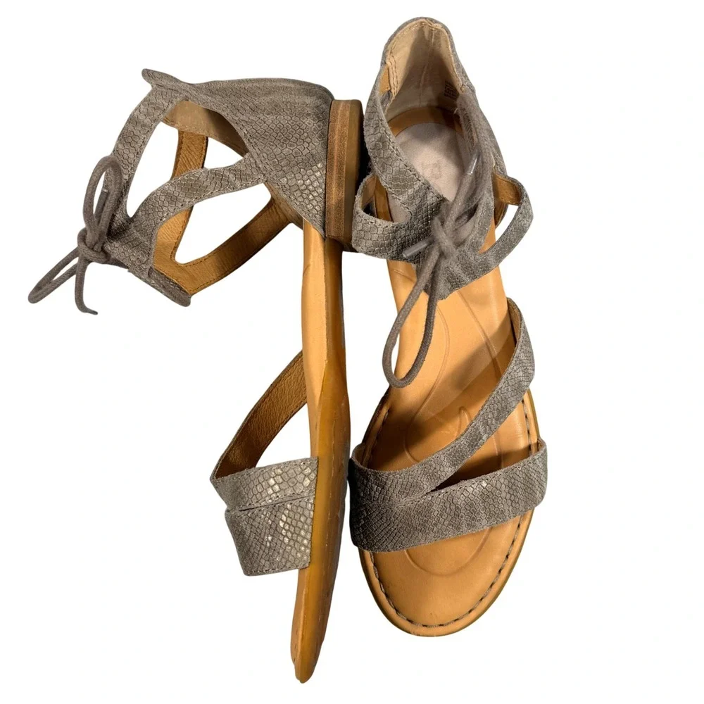 Born‎ Womens 6M Grey Snakeskin Leather Lace Up Gladiator Flat Sandals F17422